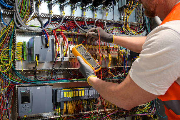 Best Electrical Contractors for Businesses  in Louisvle, IL